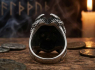 OCELOVÝ PRSTEN LEBKA Snake Wrapped Horn Skull OCELOVÝ PRSTEN LEBKA Snake Wrapped Horn Skull