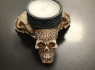 Svícen s lebkami Tripple skull  