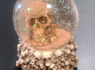 Těžítko - sněžítko - Lebka Skull  