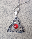 Přívěsek s řetízkem Keltský uzel Celtic Knot RED  
