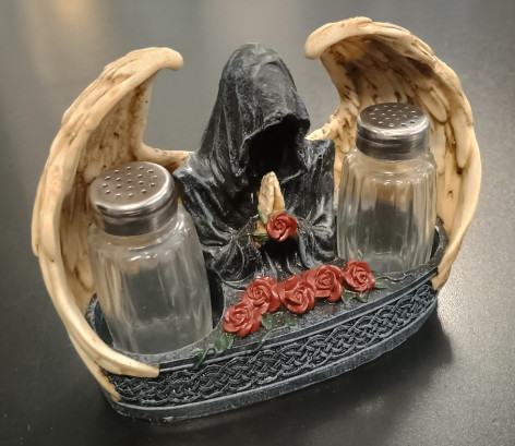 Solnička a pepřenka Winged skeleton  