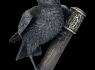 Soška Viking Raven Munin sitting on Thor's hammer Soška Viking Raven Munin sitting on Thor's hammer