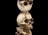 Svícen Skull column  