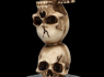 Svícen Skull column  