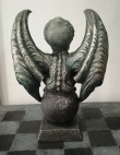 Soška H.P. LOVECRAFT - CTHULHU GLOBE  