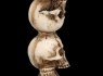 Svícen Skull column  