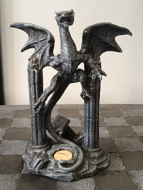 Svícen s drakem Column Dragon  