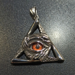 Přívěsek chirurgická ocel OKO Triangular Evil Eye RED  