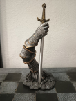 Soška s propiskou - Knight and sword  