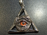 Přívěsek chirurgická ocel OKO Triangular Evil Eye RED  