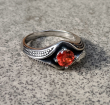OCELOVÝ PRSTEN GEMSTONE RED EYE  